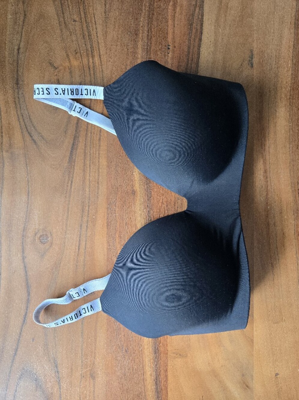 Victoria's Secret Black Molded T-Shirt Bra with White Branded Straps 36DD